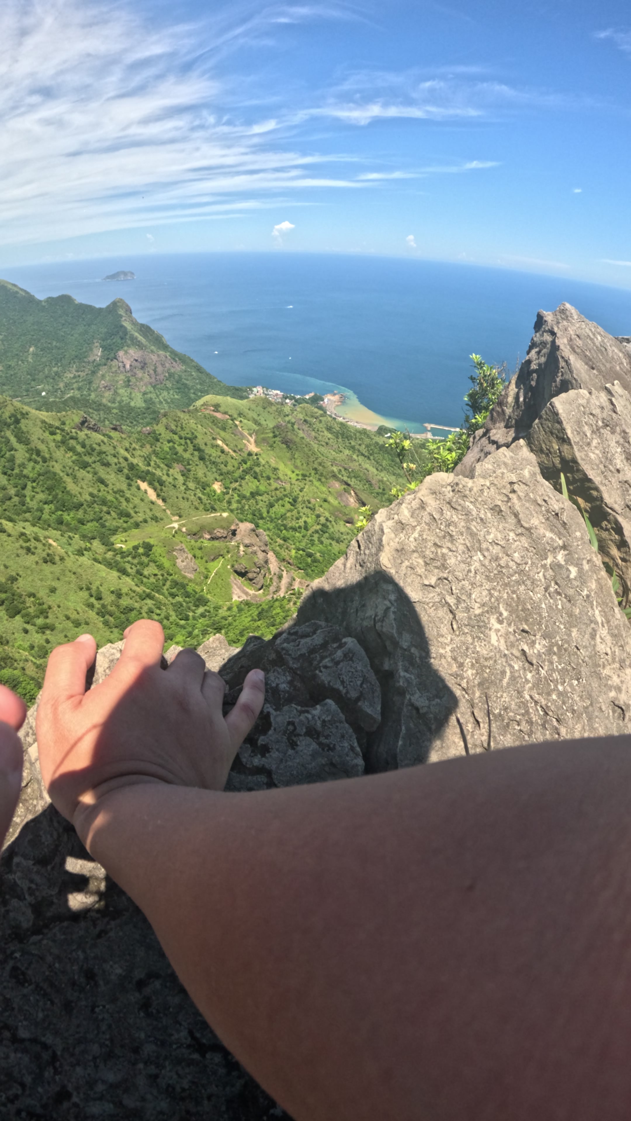 Summer Hiking in Taiwan: Sawtooth Ridge (鋸齒) and Taipei Skyline Trail (台北天際線) Section 1A